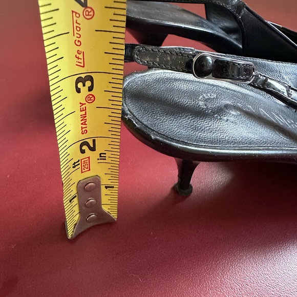 Gorgeous Chanel Black Slingback Heels. Size 38. Signature Logo. - Picture 9 of 9